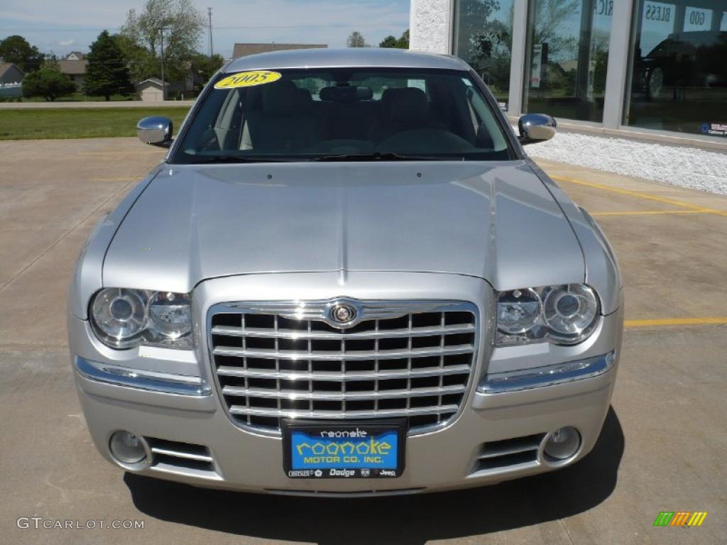 2005 300 C HEMI - Bright Silver Metallic / Dark Slate Gray/Light Graystone photo #6