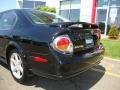 Super Black - Maxima GLE Photo No. 18