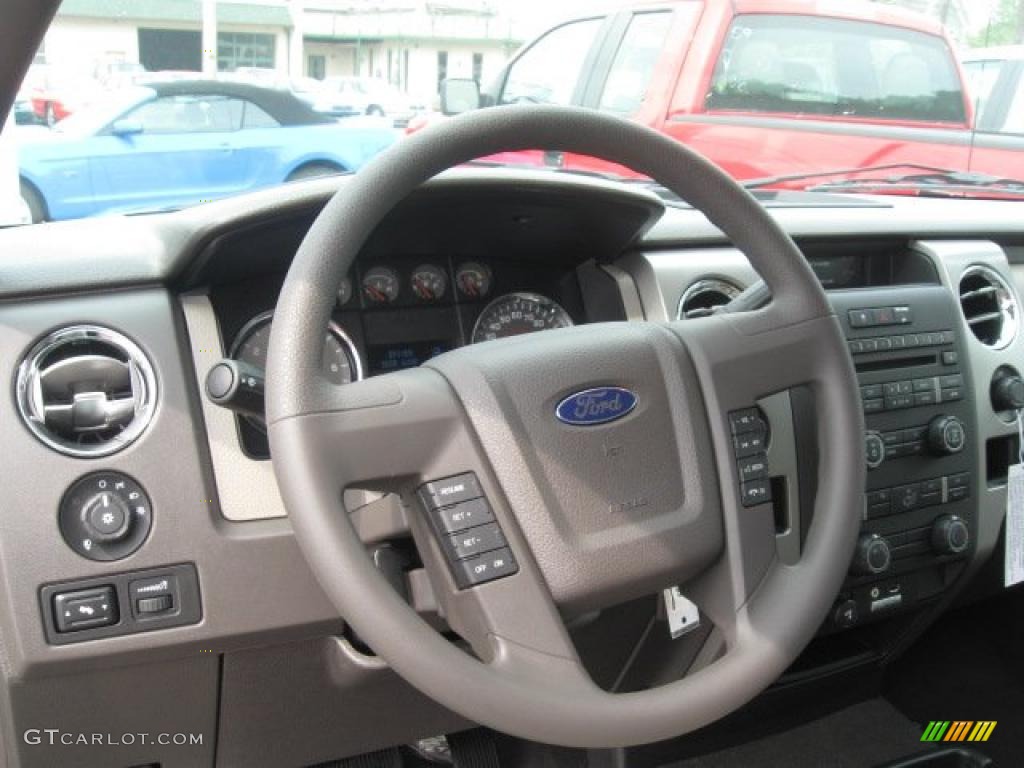 2010 F150 XLT SuperCab 4x4 - Blue Flame Metallic / Medium Stone photo #11