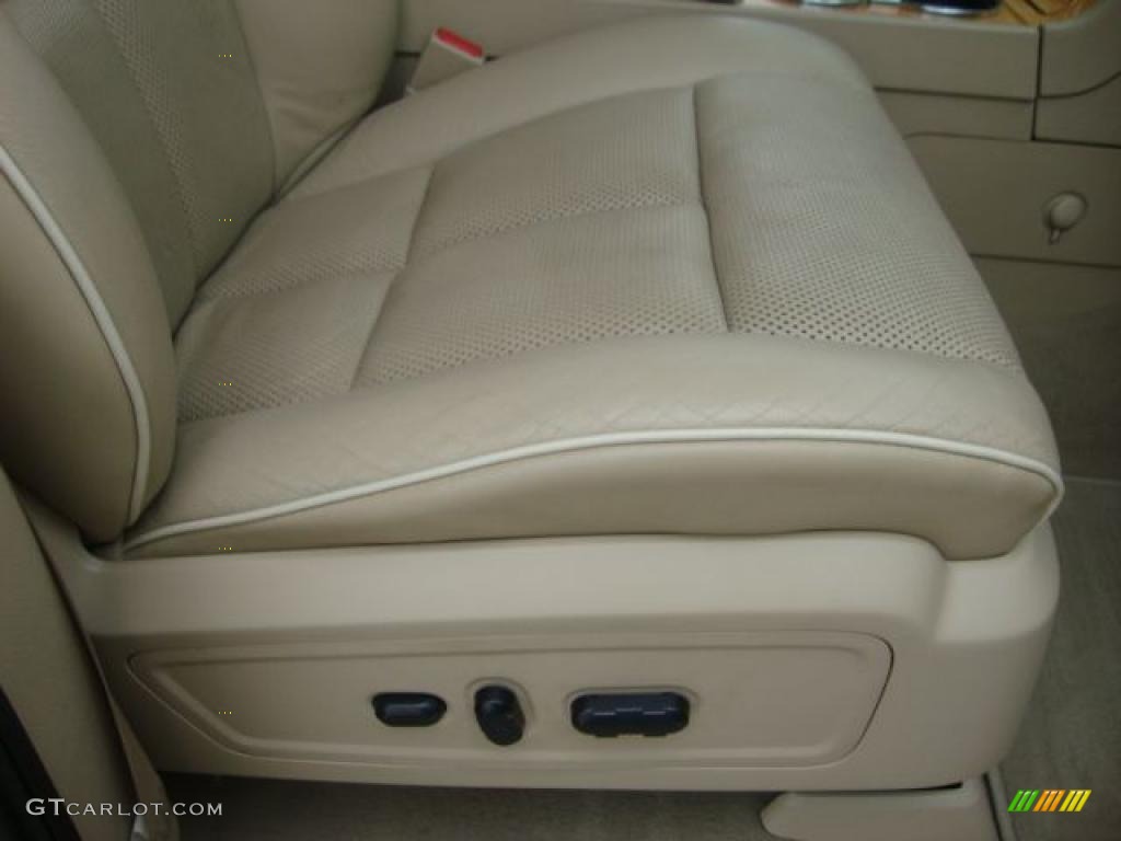 2007 Navigator Luxury 4x4 - White Chocolate Tri-Coat / Stone photo #21