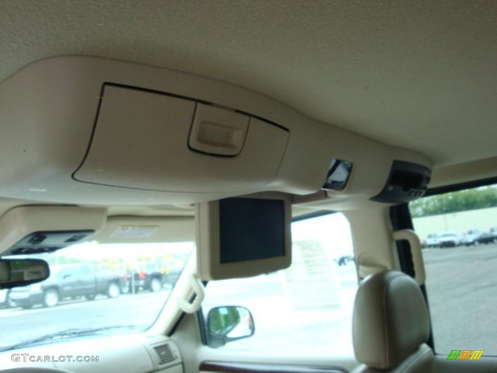 2003 Explorer Limited 4x4 - Ceramic White Tri Coat / Medium Parchment Beige photo #12