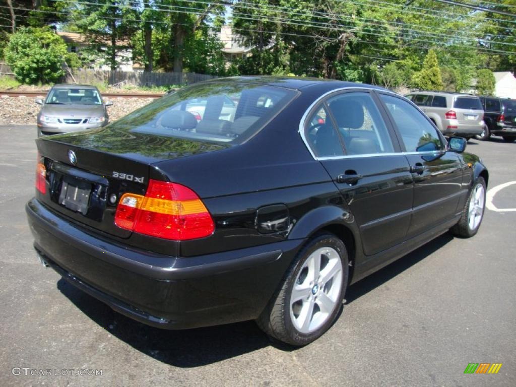 2004 3 Series 330xi Sedan - Jet Black / Black photo #8