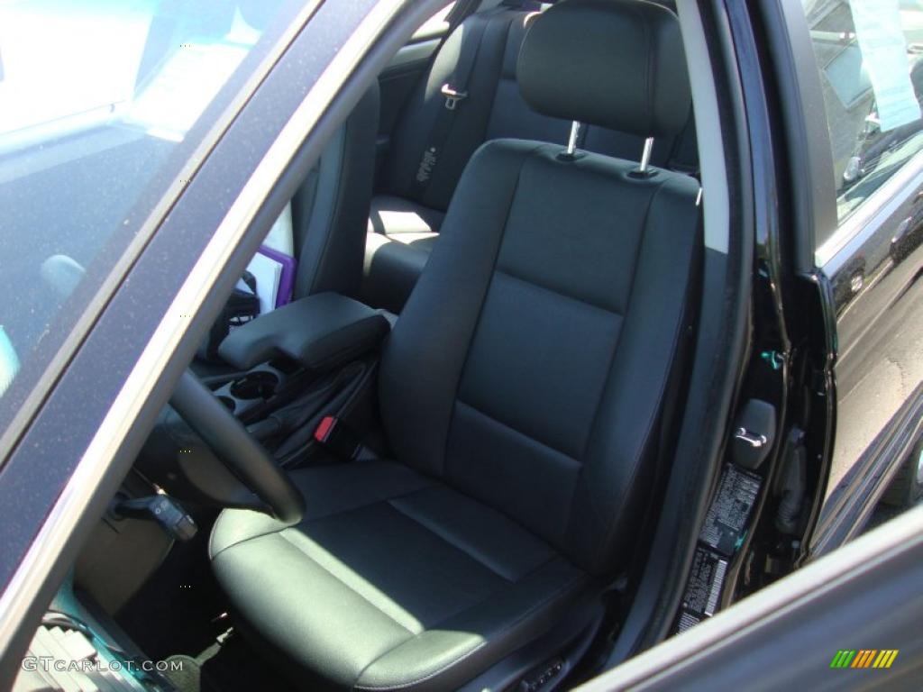 2004 3 Series 330xi Sedan - Jet Black / Black photo #16