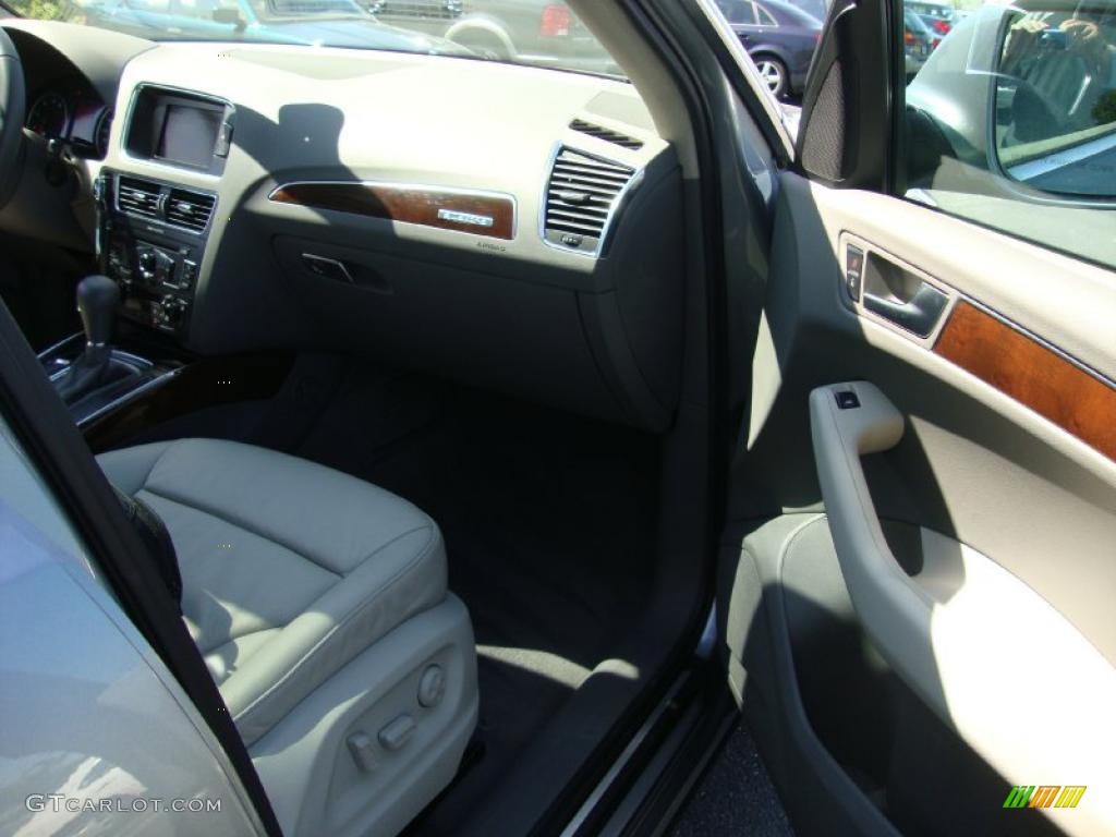 2009 Q5 3.2 Premium quattro - Quartz Gray Metallic / Light Gray photo #17