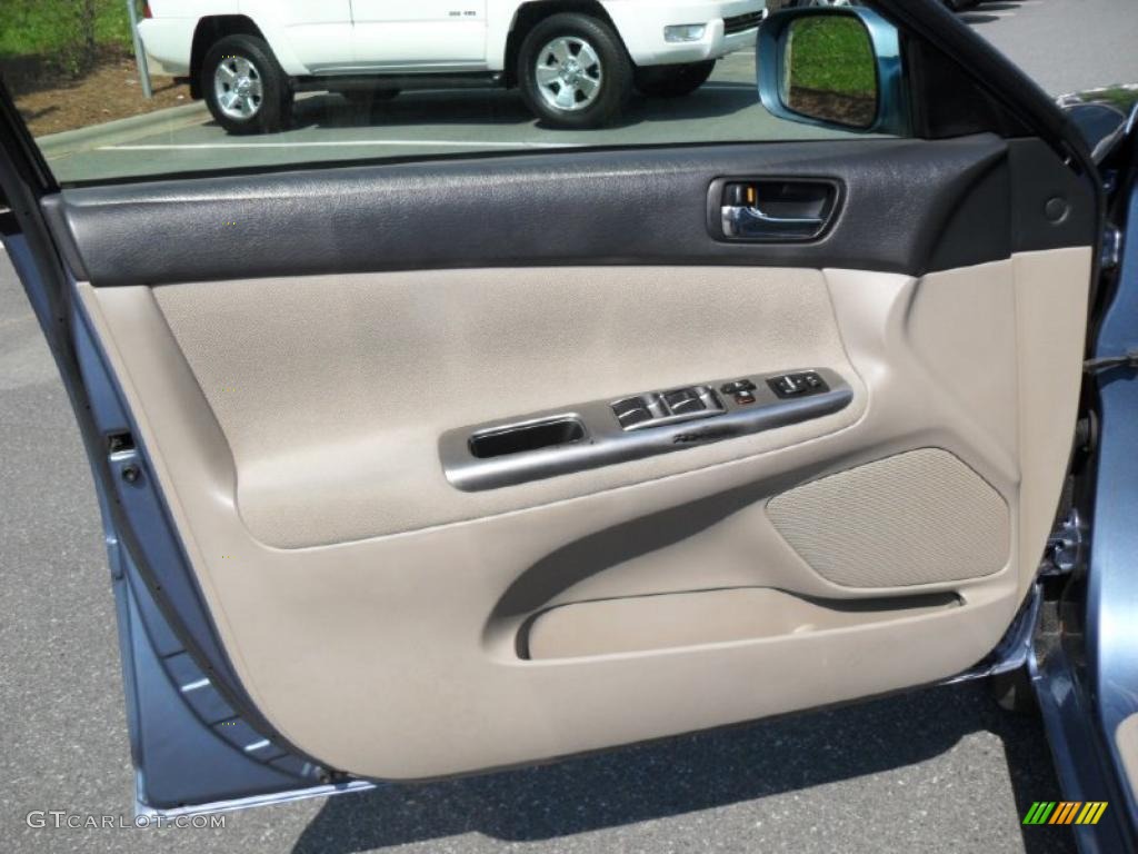 2003 Camry SE V6 - Catalina Blue Metallic / Taupe photo #8