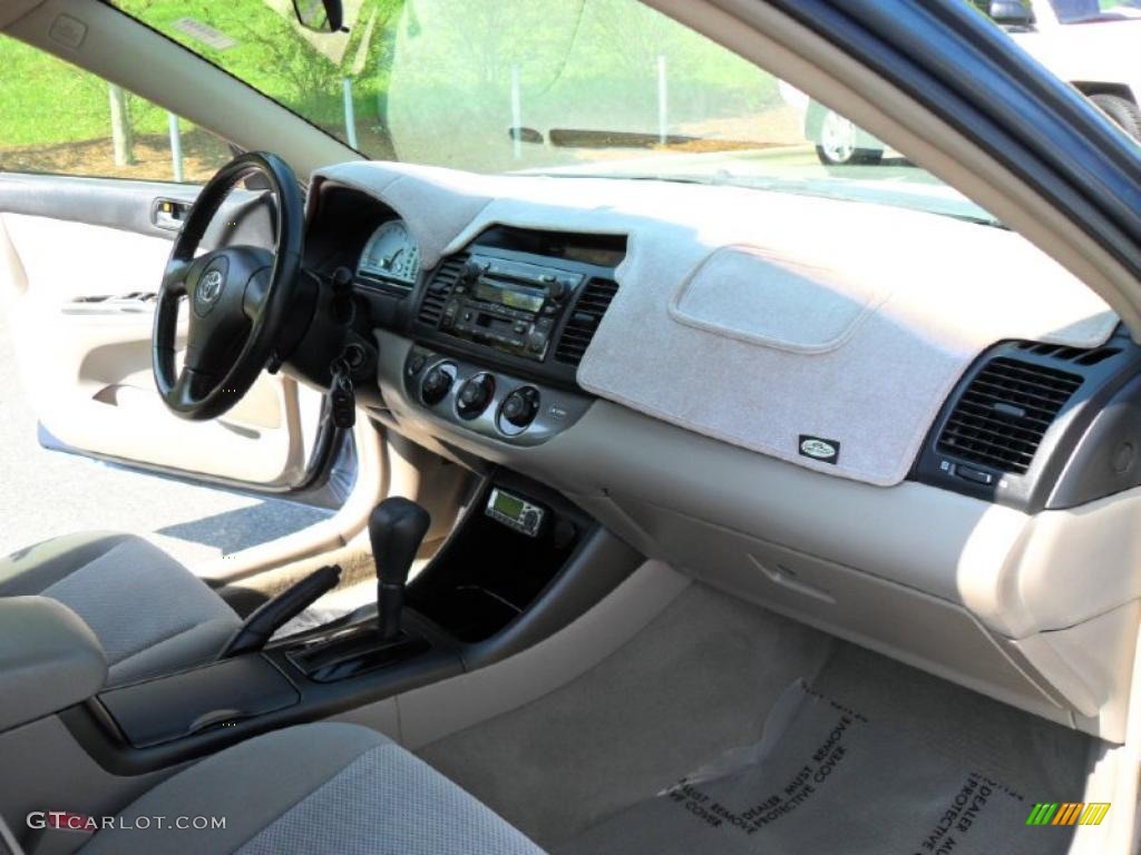 2003 Camry SE V6 - Catalina Blue Metallic / Taupe photo #19