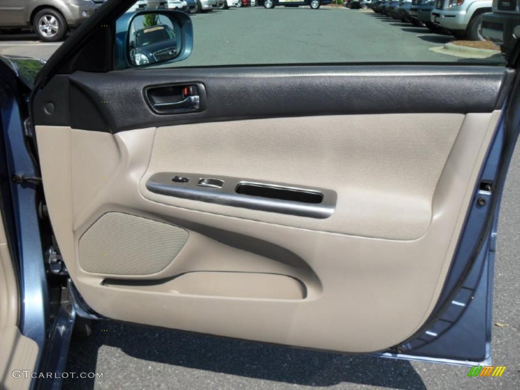 2003 Camry SE V6 - Catalina Blue Metallic / Taupe photo #20