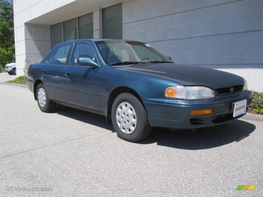 1996 Camry LE Sedan - Dark Emerald Green Metallic / Beige photo #1