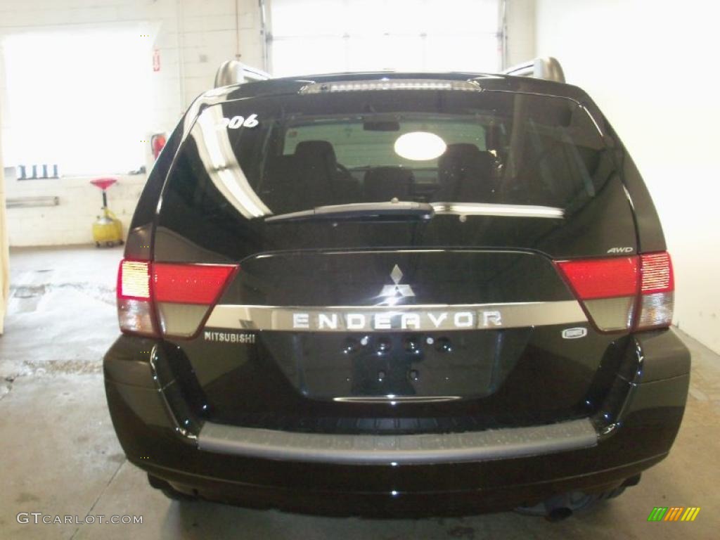 2010 Endeavor SE AWD - Kalapana Black / Black photo #11