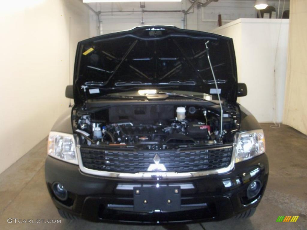 2010 Endeavor SE AWD - Kalapana Black / Black photo #15