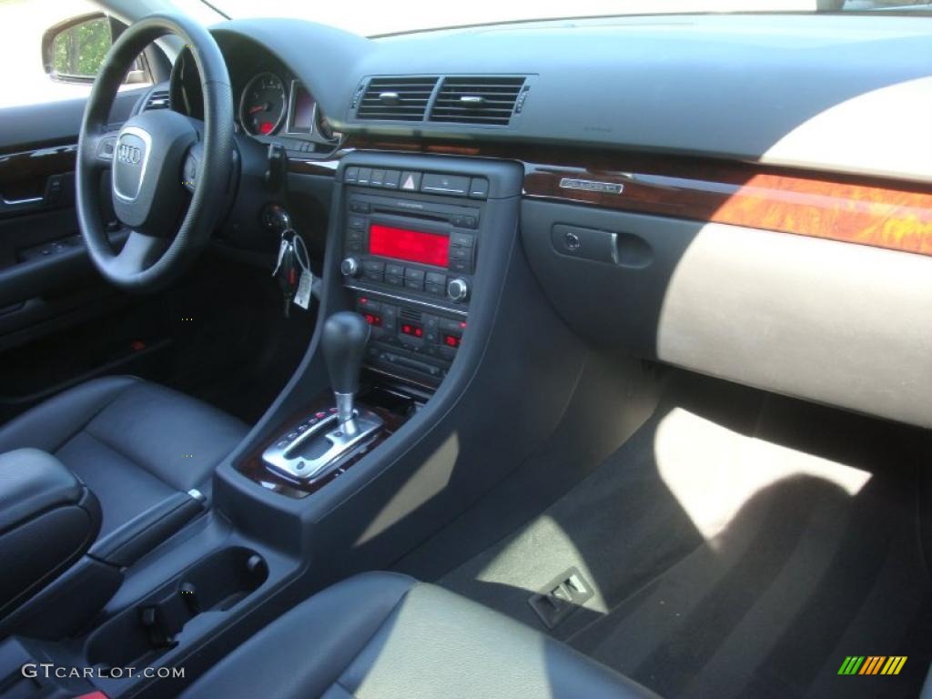 2007 A4 3.2 quattro Sedan - Brilliant Black / Ebony photo #12