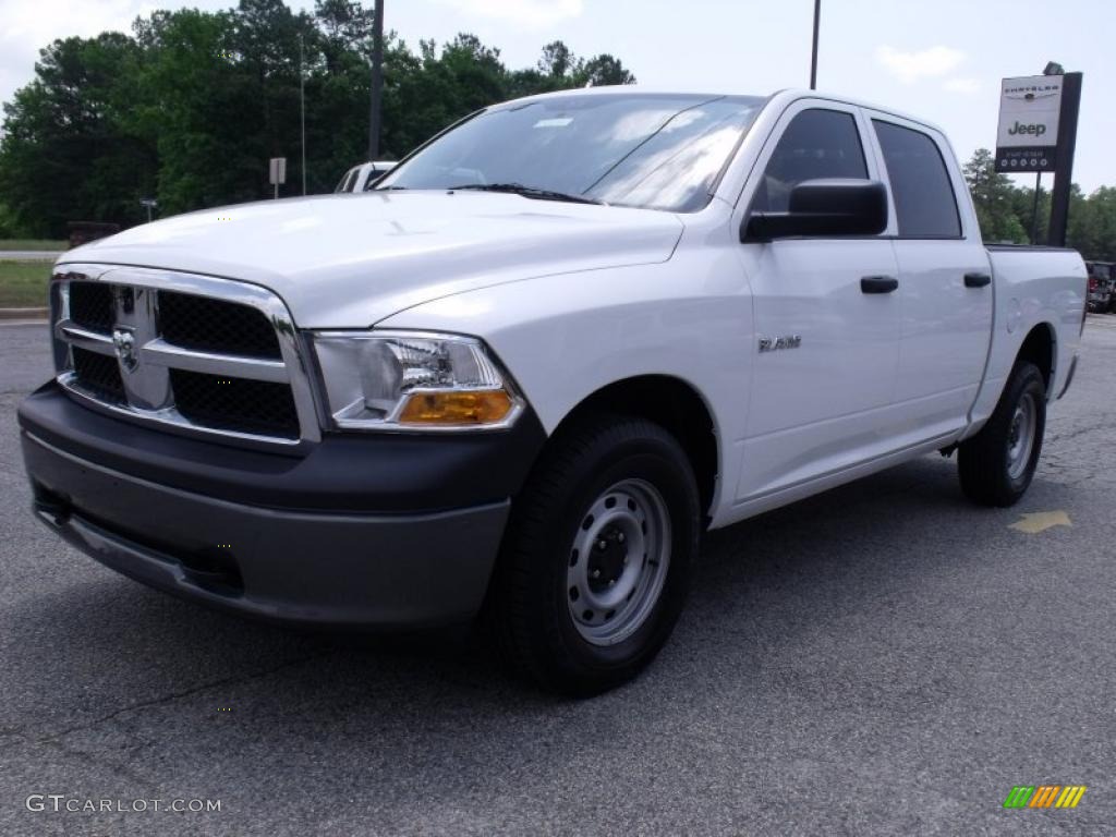 2010 Ram 1500 ST Crew Cab 4x4 - Stone White / Dark Slate/Medium Graystone photo #4