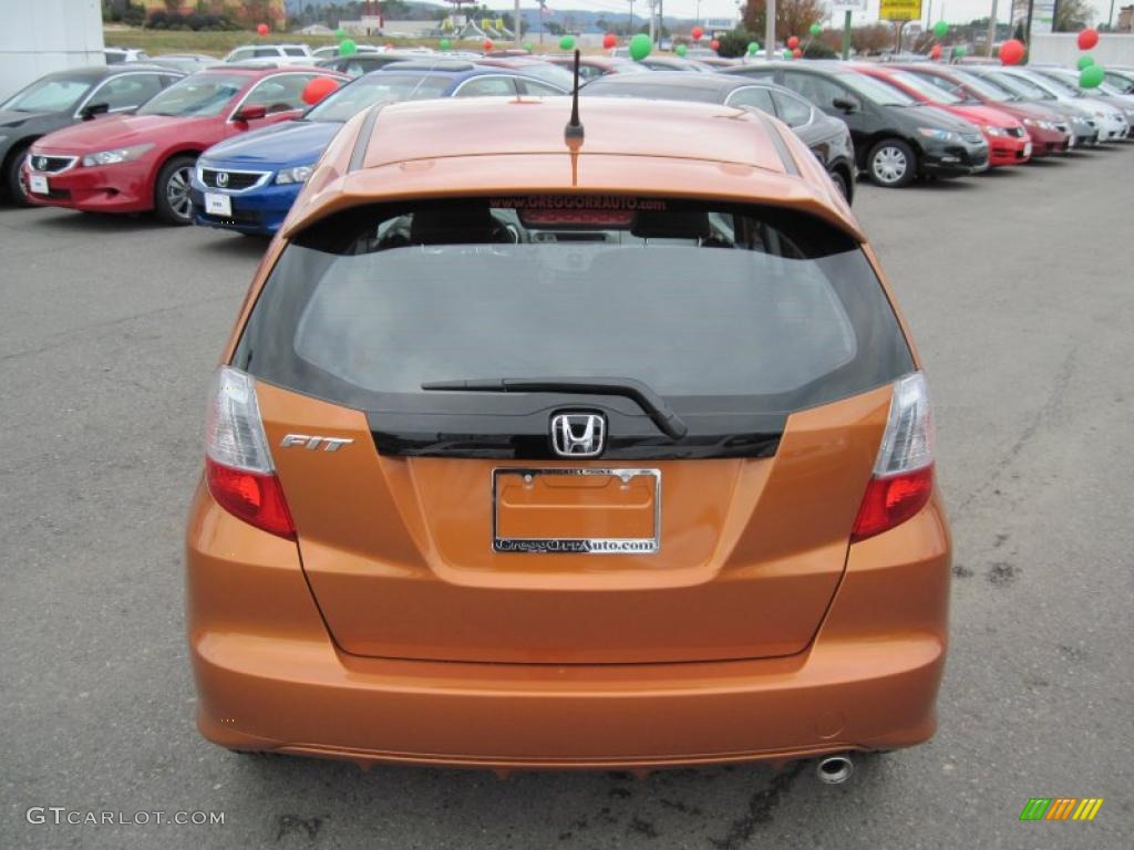 2010 Fit Sport - Orange Revolution Metallic / Sport Black photo #4
