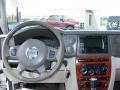 2007 Stone White Jeep Commander Limited 4x4  photo #11