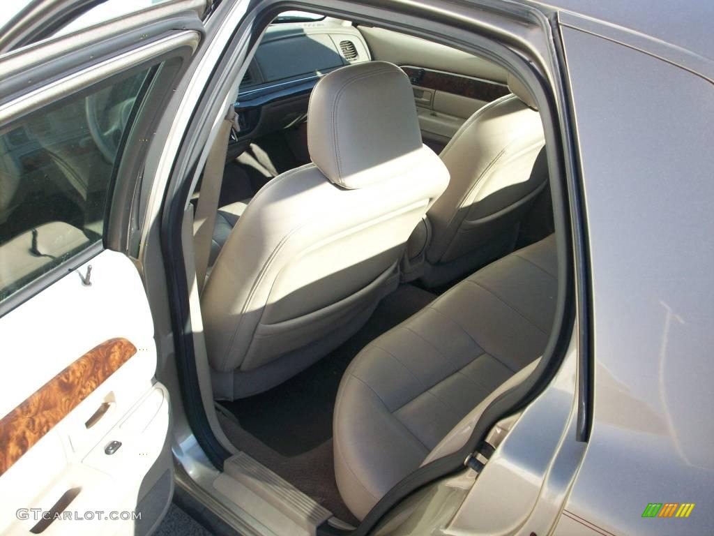2004 Grand Marquis LS - Arizona Beige Metallic / Medium Parchment photo #7