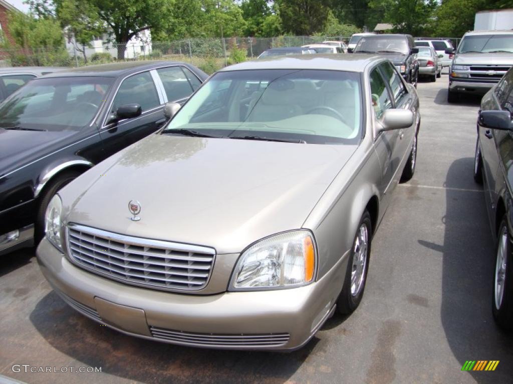 2003 DeVille Sedan - Cashmere / Oatmeal photo #1