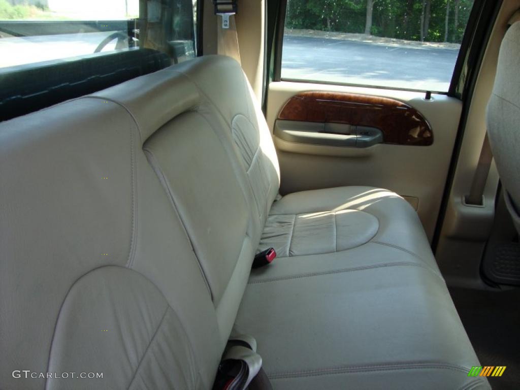 2000 F450 Super Duty Lariat Crew Cab Chassis 5th Wheel - Woodland Green Metallic / Medium Parchment photo #30