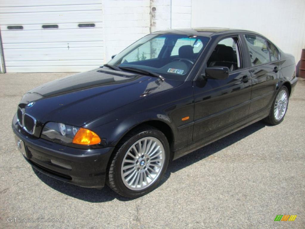 2001 3 Series 325xi Sedan - Jet Black / Black photo #2