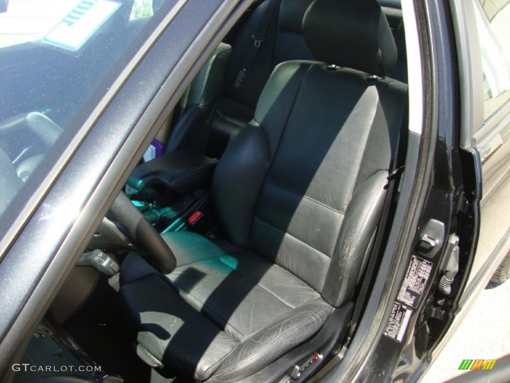 2001 3 Series 325xi Sedan - Jet Black / Black photo #16