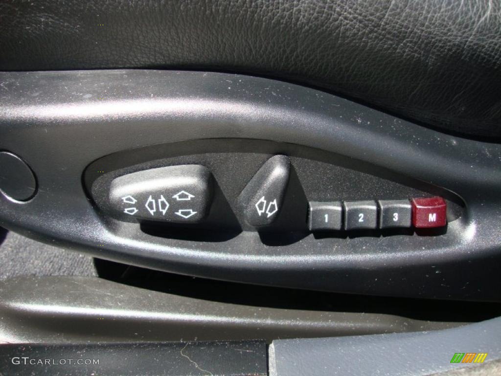 2001 3 Series 325xi Sedan - Jet Black / Black photo #17