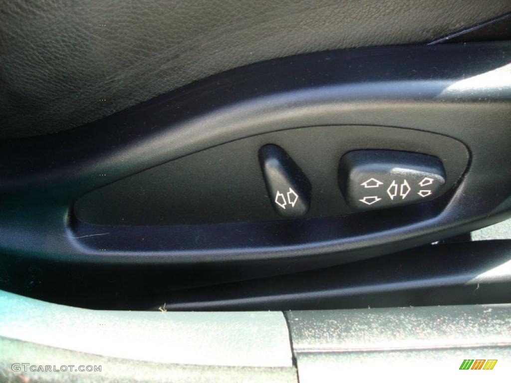 2001 3 Series 325xi Sedan - Jet Black / Black photo #22