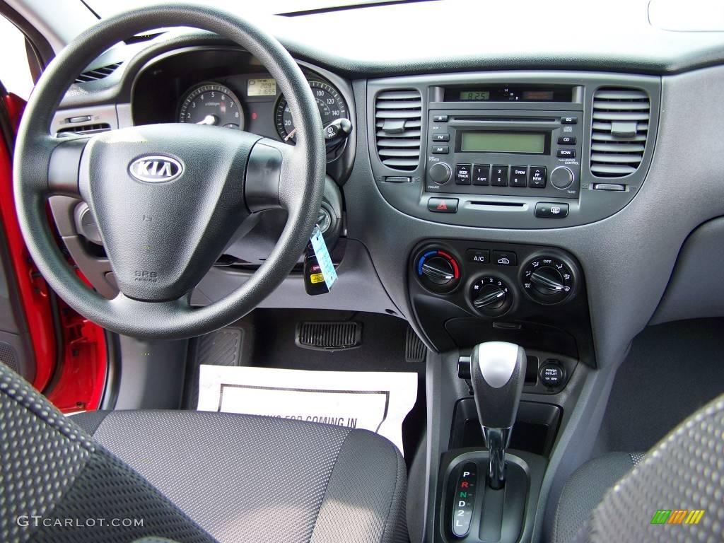 2007 Rio LX Sedan - Tropical Red / Gray photo #10