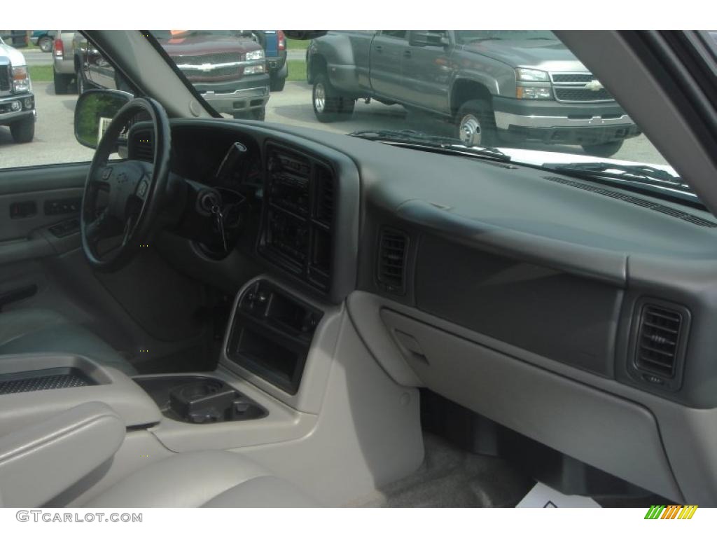 2004 Tahoe Z71 4x4 - Summit White / Gray/Dark Charcoal photo #13