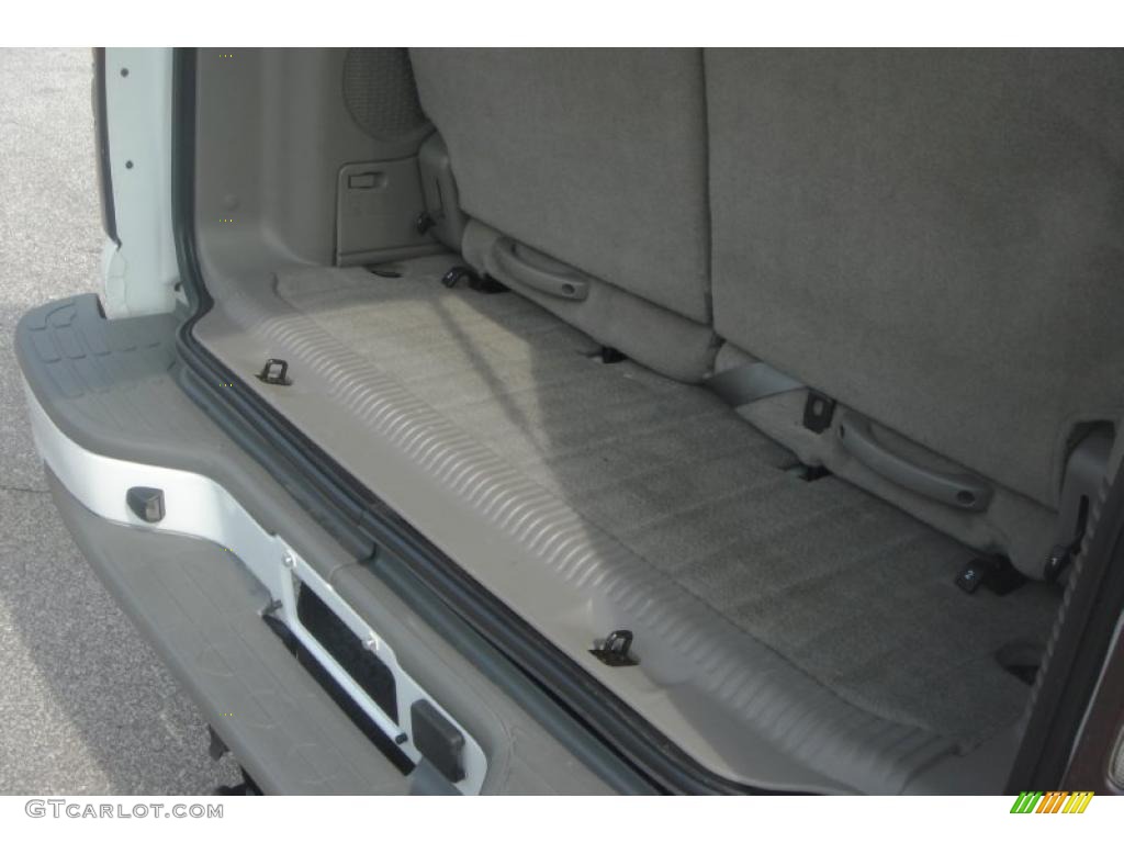 2004 Tahoe Z71 4x4 - Summit White / Gray/Dark Charcoal photo #24