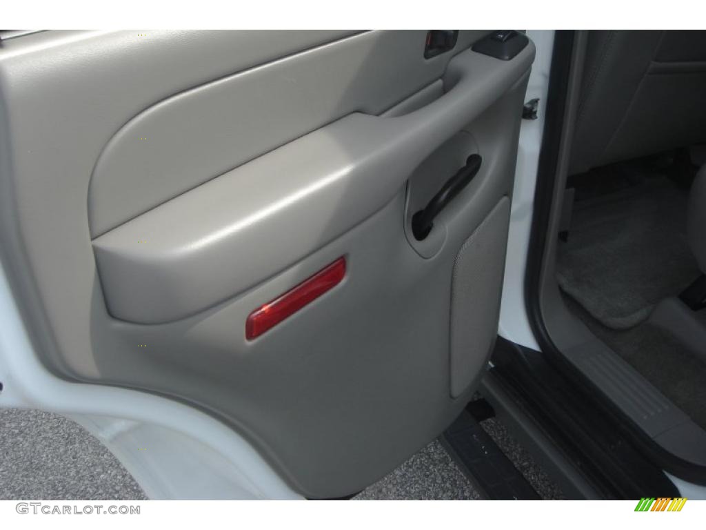 2004 Tahoe Z71 4x4 - Summit White / Gray/Dark Charcoal photo #42
