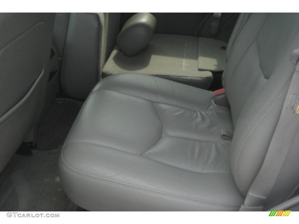 2004 Tahoe Z71 4x4 - Summit White / Gray/Dark Charcoal photo #43