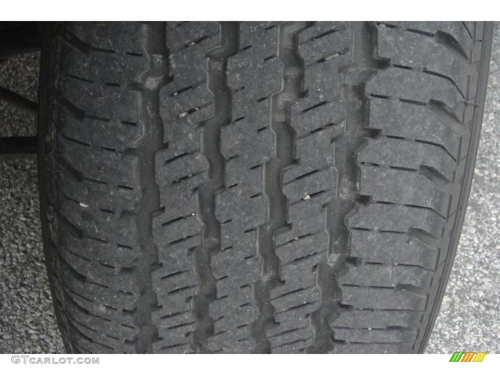 2004 Tahoe Z71 4x4 - Summit White / Gray/Dark Charcoal photo #48