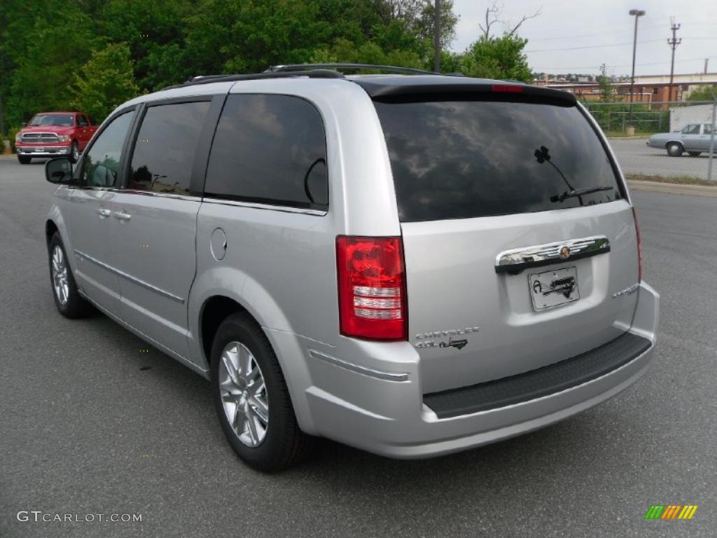 2010 Town & Country Touring - Bright Silver Metallic / Medium Slate Gray/Light Shale photo #2