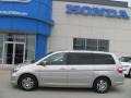 2006 Silver Pearl Metallic Honda Odyssey EX-L  photo #3