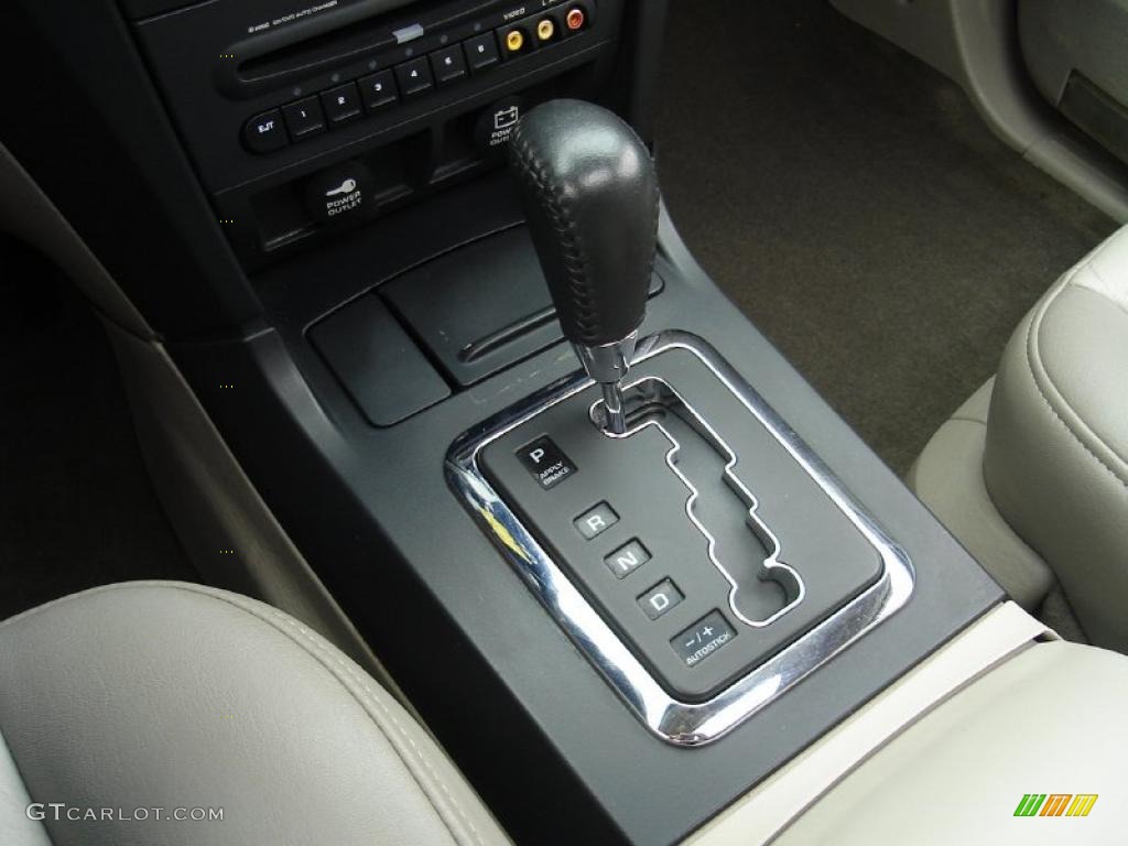 2005 Pacifica Signature Series AWD - Bright Silver Metallic / Light Taupe photo #37