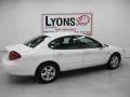 2002 Vibrant White Ford Taurus SES  photo #17