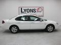 2002 Vibrant White Ford Taurus SES  photo #23