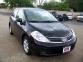 Super Black - Versa 1.8 SL Hatchback Photo No. 3