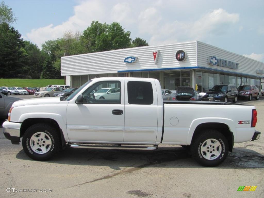 2007 Silverado 1500 Classic Z71 Extended Cab 4x4 - Summit White / Dark Charcoal photo #2