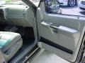 Black Clearcoat - Explorer Sport Trac XLS Photo No. 16