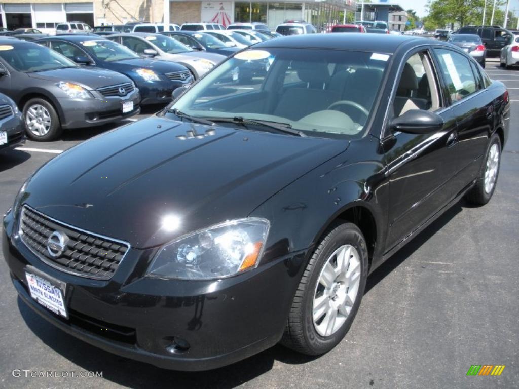 2006 Altima 2.5 S - Super Black / Frost photo #1