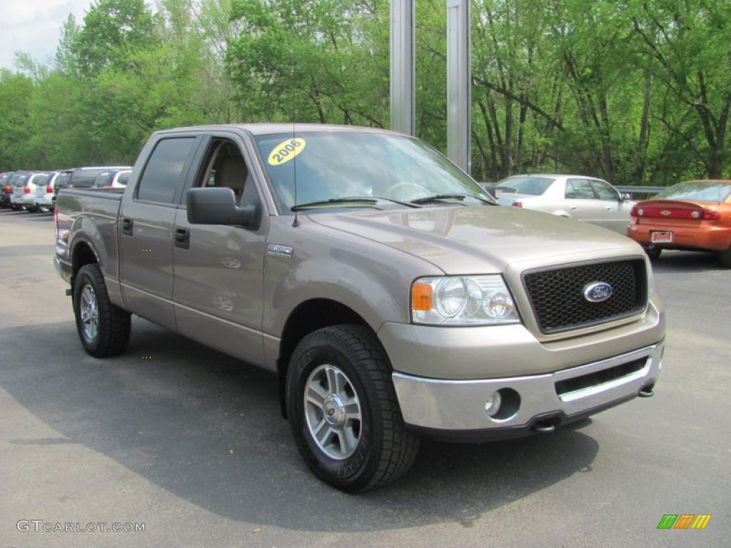 2006 F150 XLT SuperCrew 4x4 - Arizona Beige Metallic / Tan photo #6