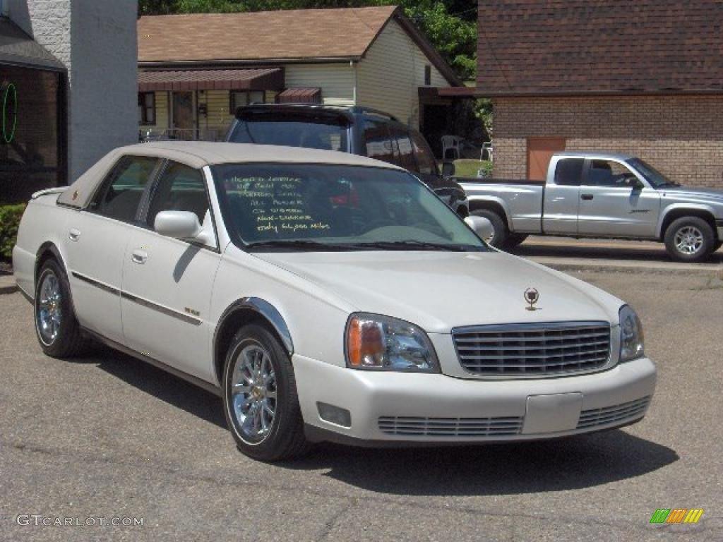 2002 DeVille Sedan - White Diamond Pearl / Neutral Shale photo #1