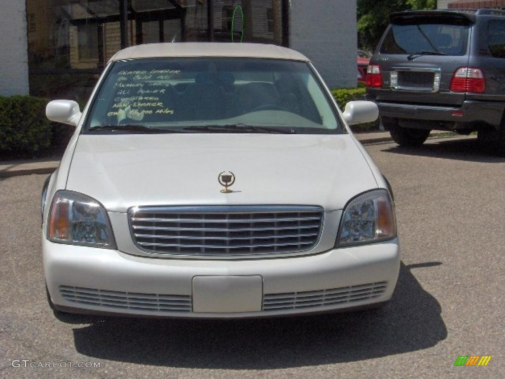 2002 DeVille Sedan - White Diamond Pearl / Neutral Shale photo #2