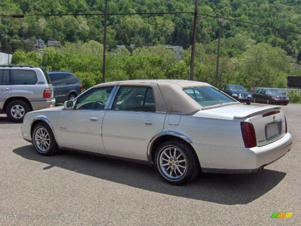 2002 DeVille Sedan - White Diamond Pearl / Neutral Shale photo #5