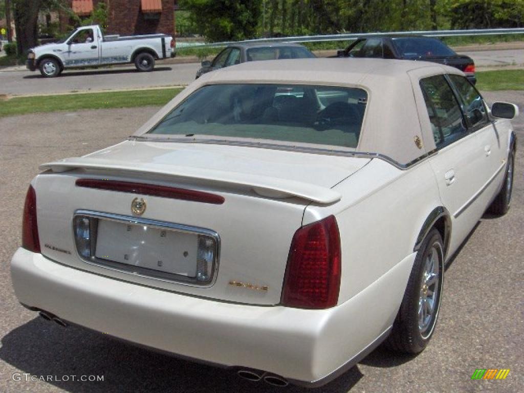 2002 DeVille Sedan - White Diamond Pearl / Neutral Shale photo #7