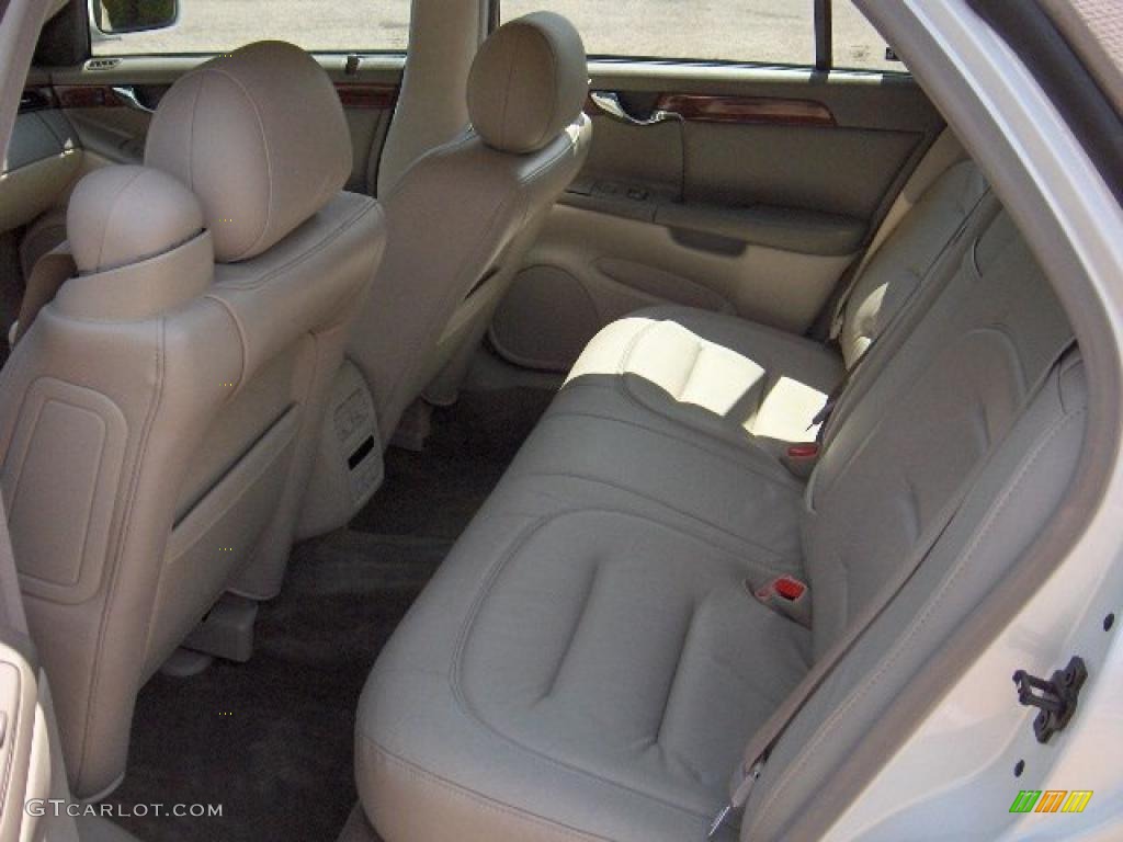 2002 DeVille Sedan - White Diamond Pearl / Neutral Shale photo #14