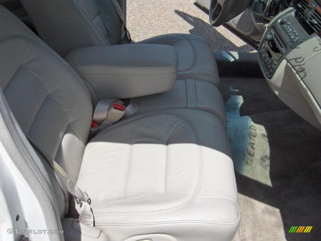 2002 DeVille Sedan - White Diamond Pearl / Neutral Shale photo #16