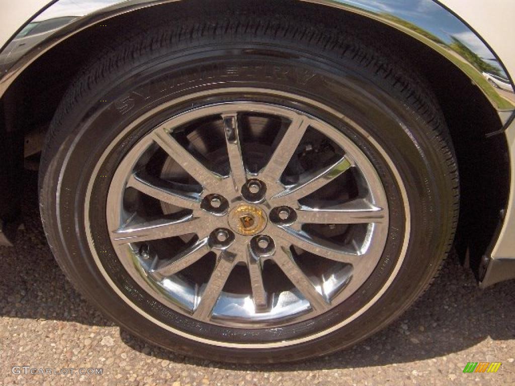 2002 DeVille Sedan - White Diamond Pearl / Neutral Shale photo #21