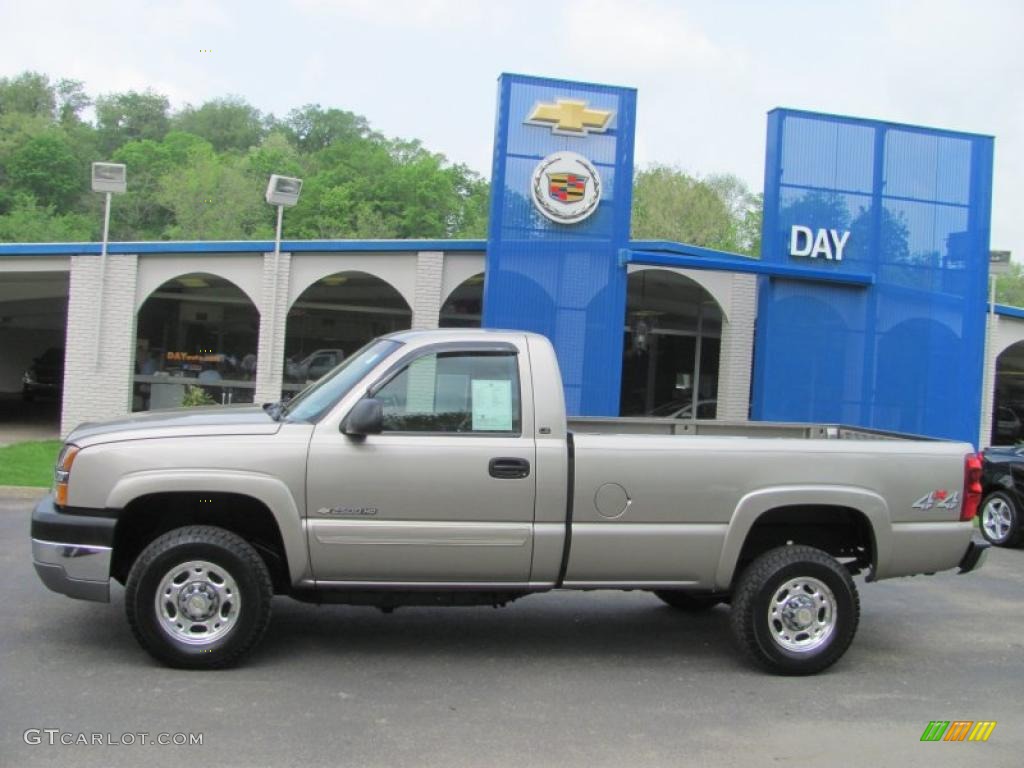 2003 Silverado 2500HD LS Regular Cab 4x4 - Light Pewter Metallic / Dark Charcoal photo #2