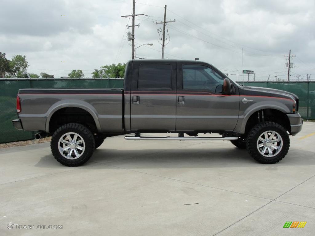 2004 F250 Super Duty Harley Davidson Crew Cab 4x4 - Black/Dark Shadow Gray / Black photo #2